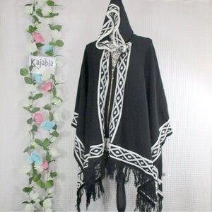 ALTAR'D STATE Black/White Poncho Size S/M